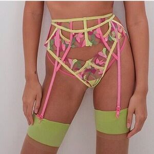 NEW For Love and Lemons Petunia floral lace garter